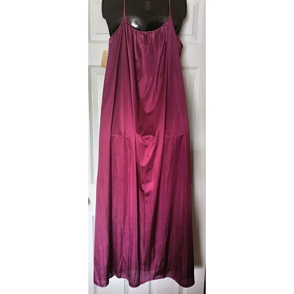 Vintage Vanity Fair Nylon Nightgown Long Deep Purple Sz Medium USA Made Coquette